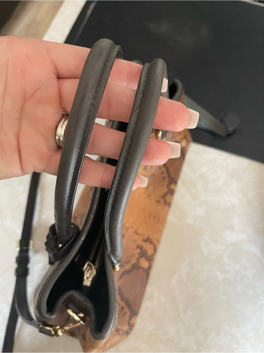 Coach Snake Margo Carryall Crossbody Shoulder Bag F35275 (180)